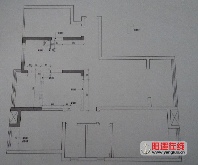 朋友帮忙画的平面图及要敲墙的位置