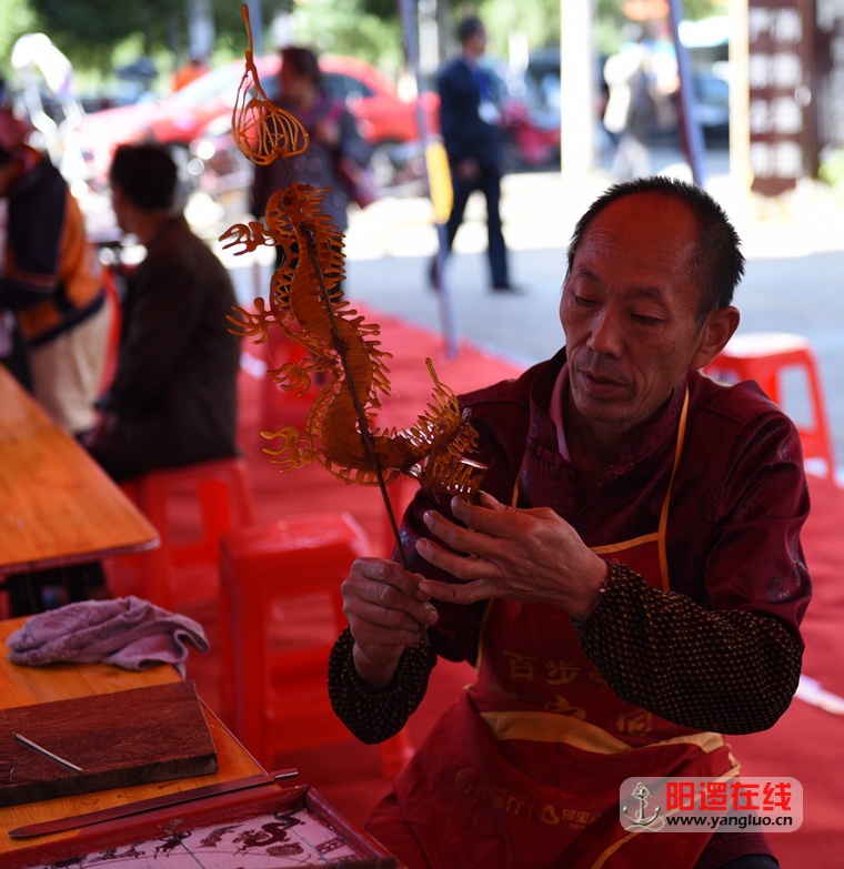 “糖果雕塑”可以吃的艺术品.jpg