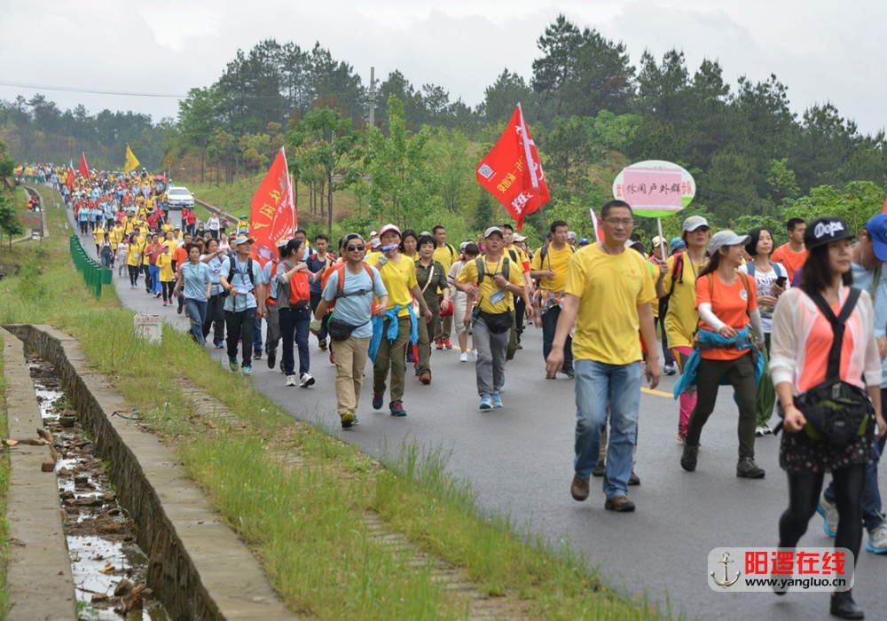 4月23日，4000多户外运动爱好者参加武汉（新洲）第二届问津之路徒步大赛。吴毅摄影.jpg