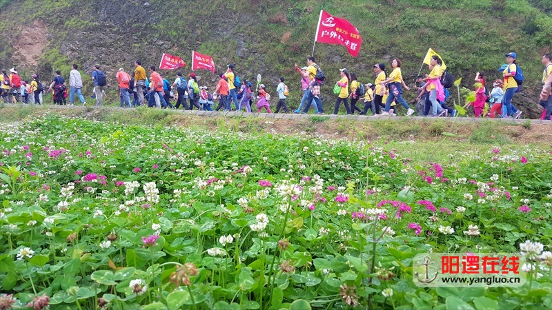 3、走进大山  刘志红.jpg